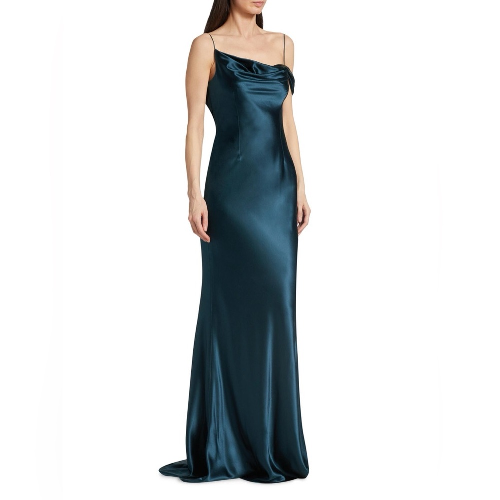 $4990 Danielle Frankel
Harper Crepe Satin Slip Gown size 2